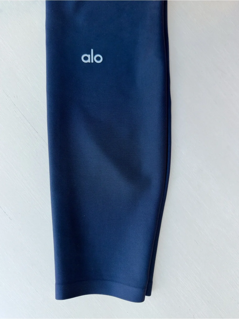 ALO Yoga navy perfectly alo